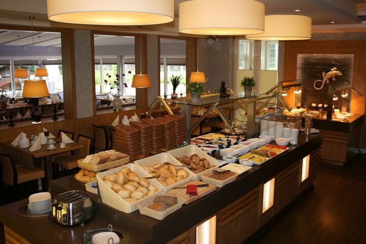 Breakfast/Coffee Service 43 of 66