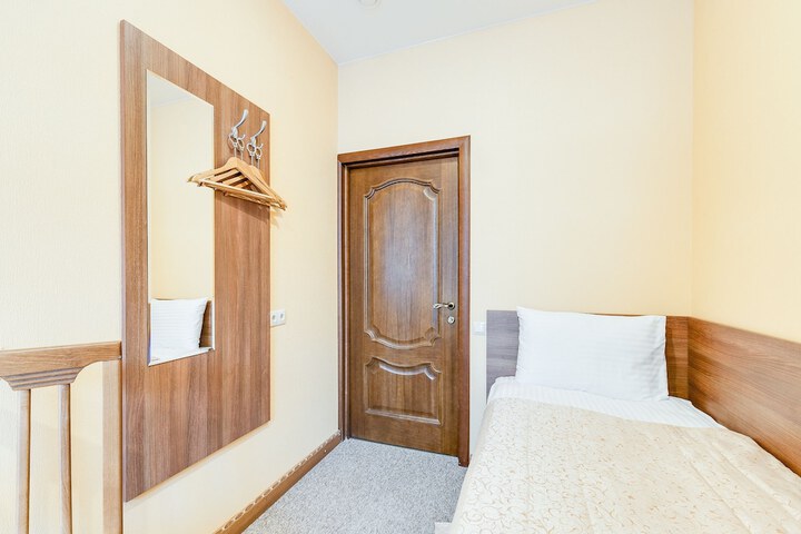 Room 13 of 126