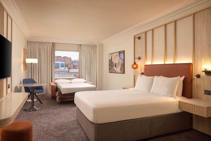 Room 75 of 148