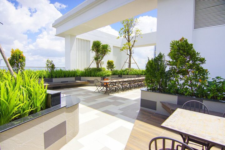 Ami Splendid Rooftop Garden