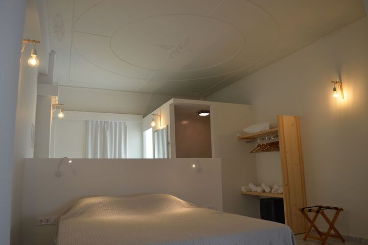 Room 10 of 47