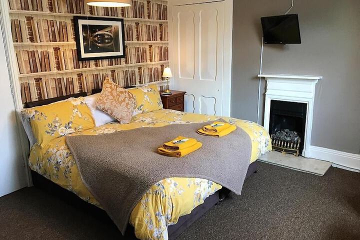 Room 3 of 14