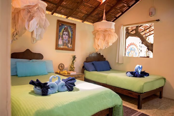 Room 2 of 23