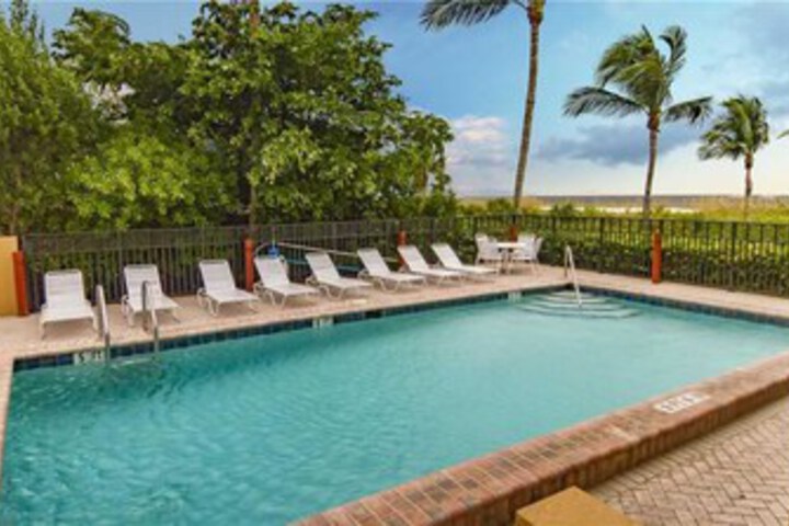 Pool 18 of 28