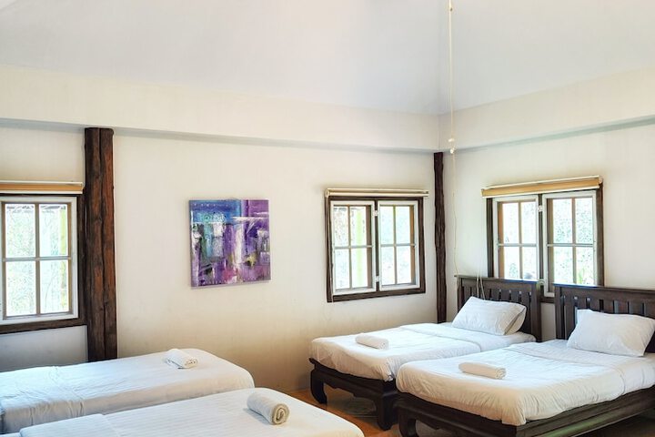 Room 50 of 90