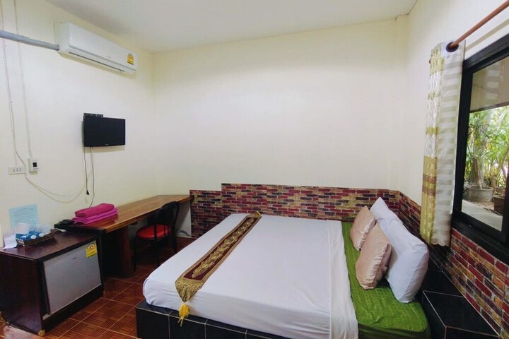 Room 3 of 16