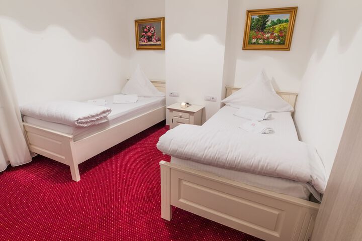 Room 14 of 24