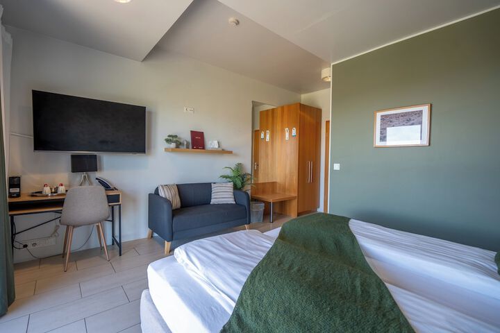 Room 17 of 56