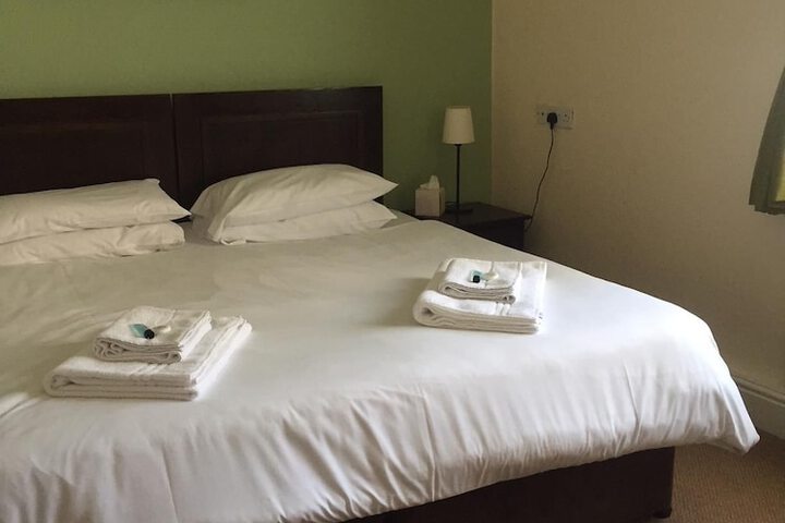 Room 5 of 14