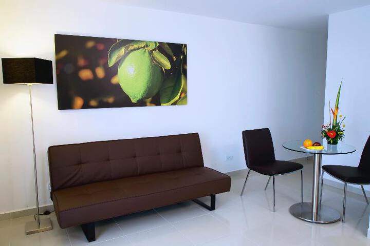 Room 8 of 10