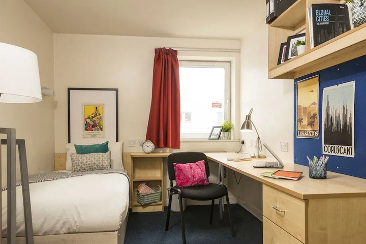 Room 3 of 11