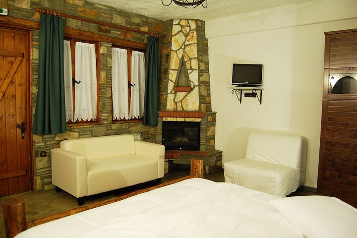 Room 6 of 20