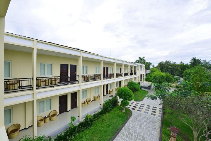 Terrace/Patio 7 of 16