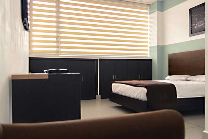 Room 4 of 50