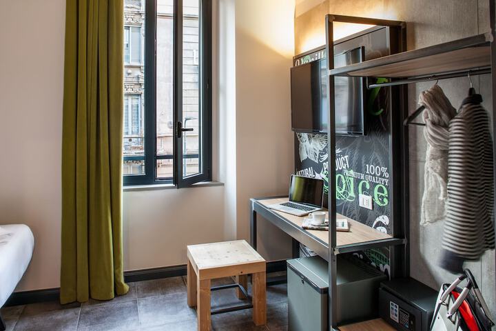 Room 7 of 41