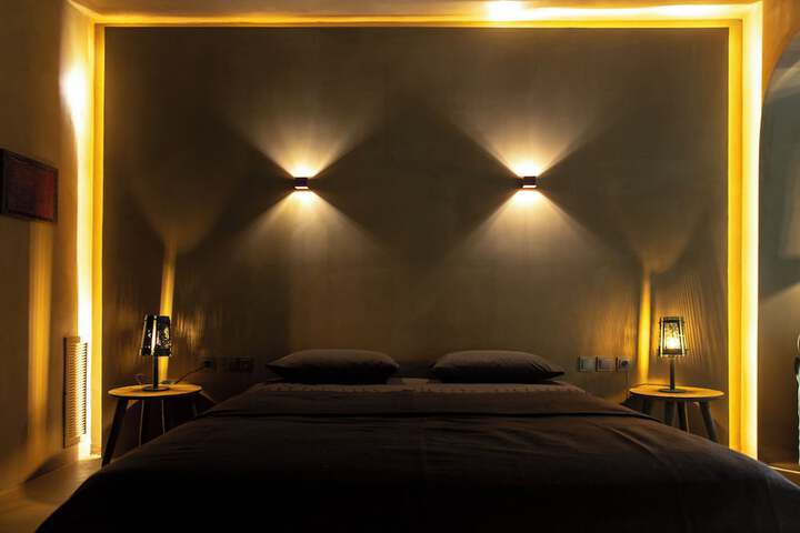 Room 42 of 142