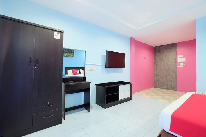Room 11 of 31