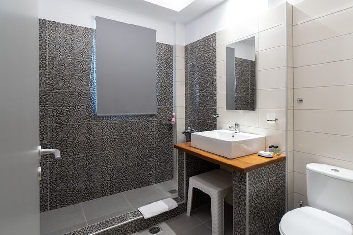 Room 40 of 50