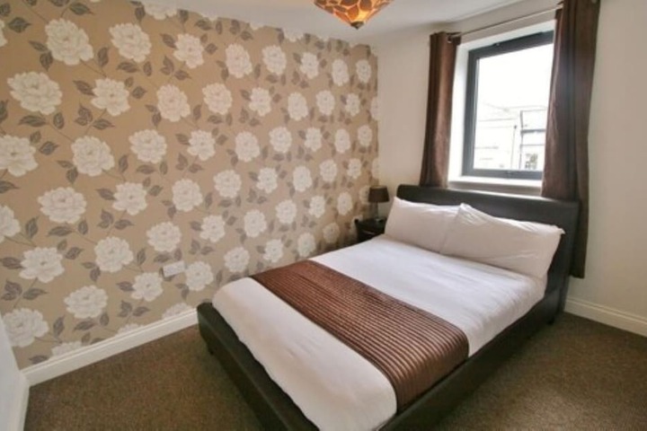 Room 16 of 34