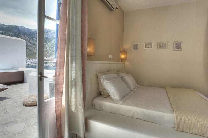 Room 13 of 67