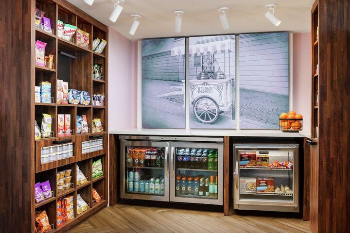 Snack bar