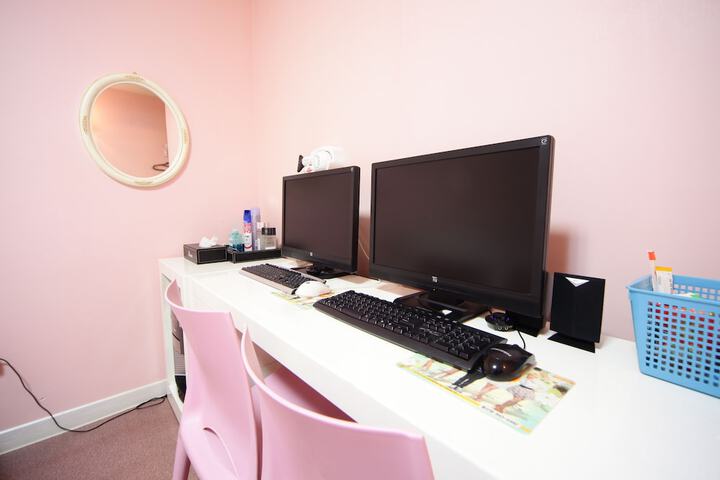 Room 9 of 75