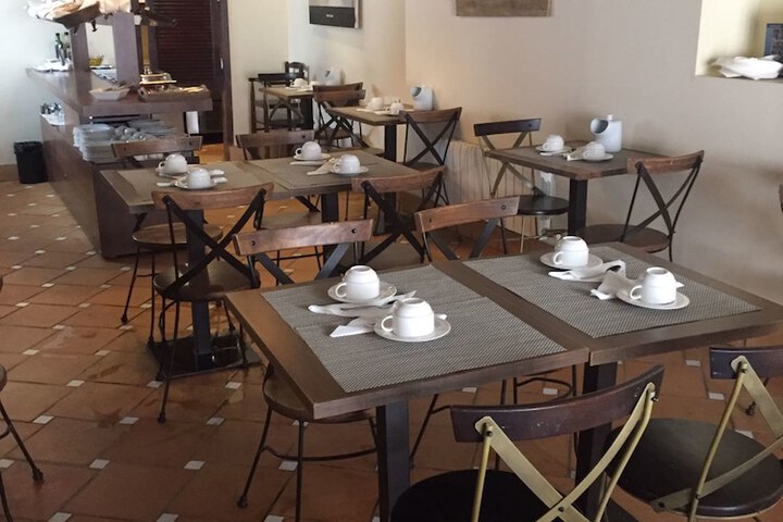 Breakfast/Coffee Service 30 of 45
