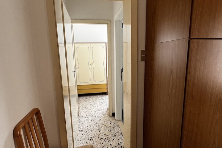 Room 16 of 25