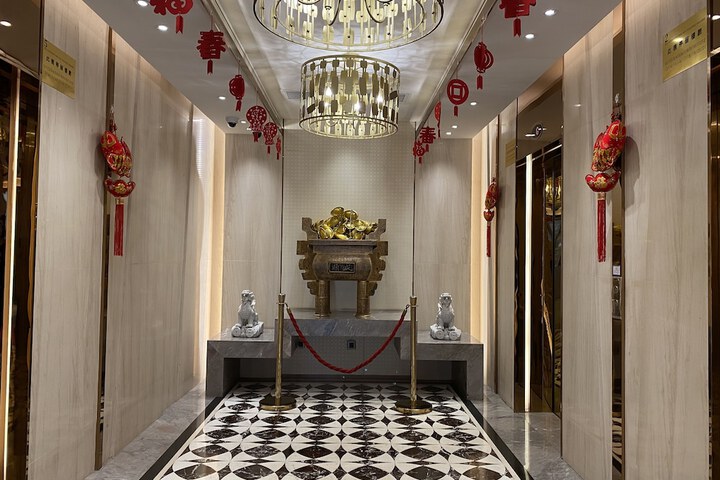 Hotel Interior 130 of 142