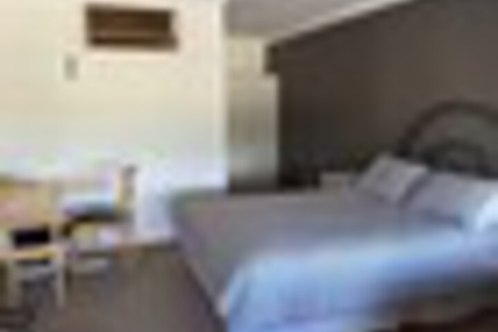 Room 35 of 84