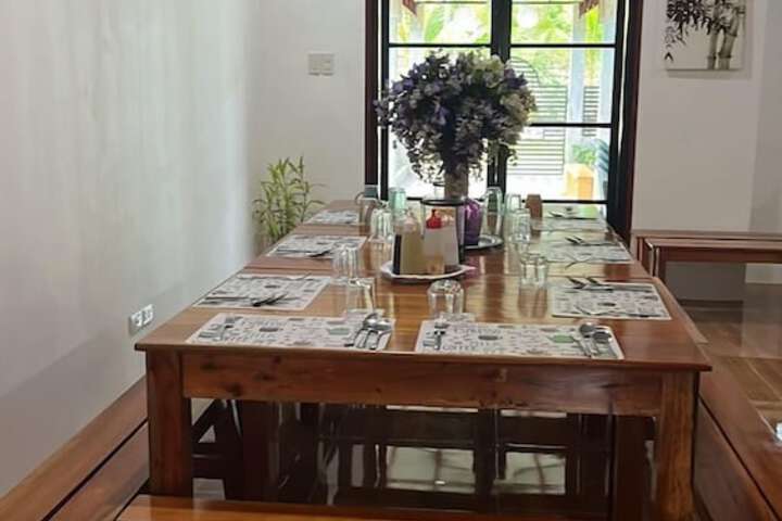 Dining 30 of 50