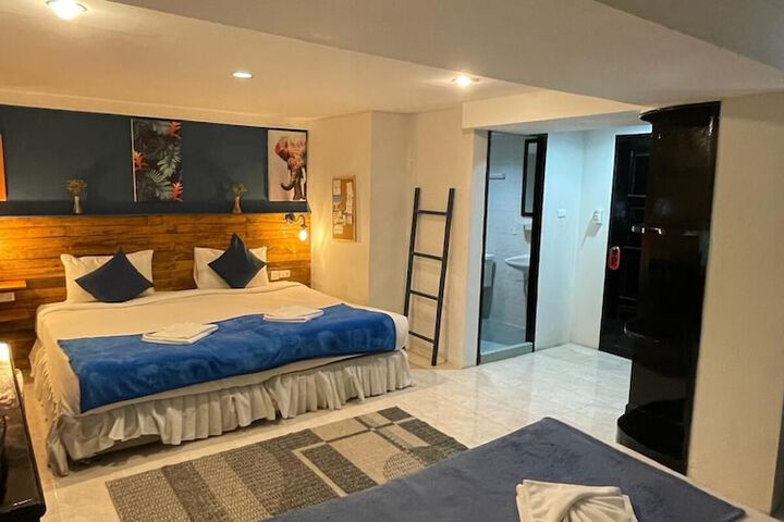 Room 31 of 63