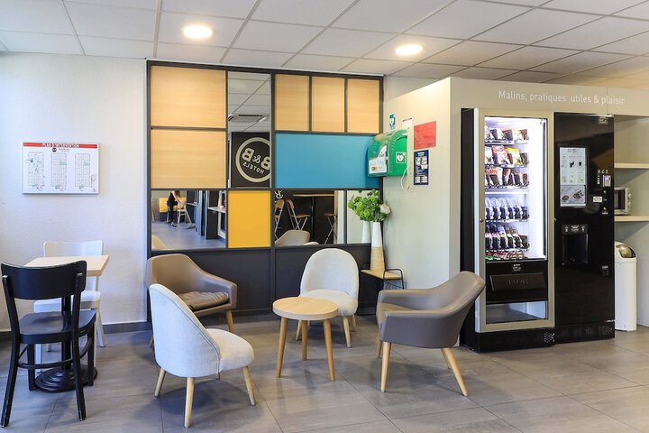 Entrance & Lobby