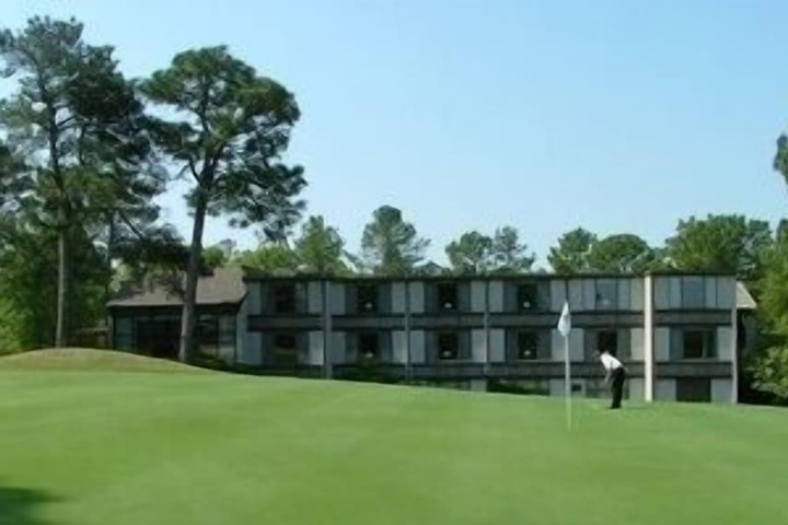 Hotel 68 of 72