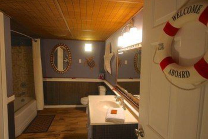 Room 5 of 60