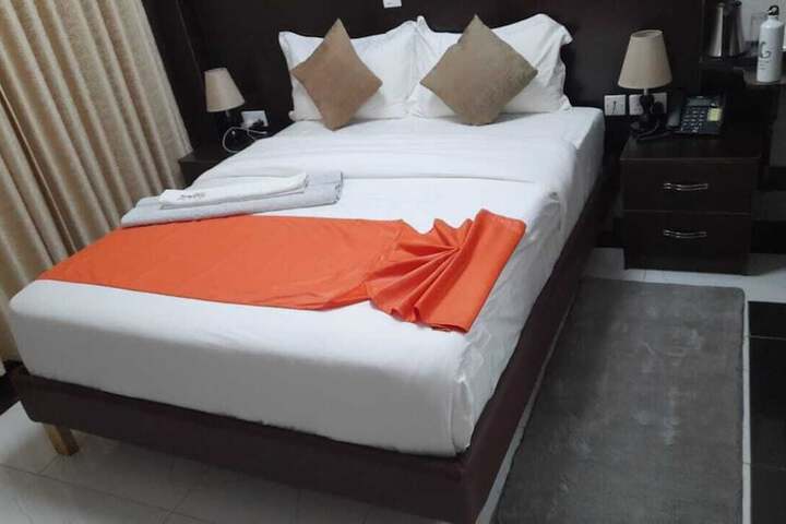 Room 10 of 63
