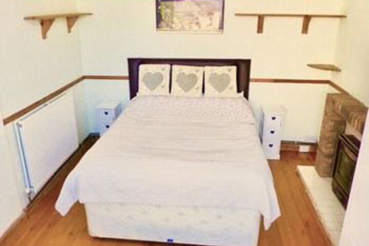 Room 5 of 15