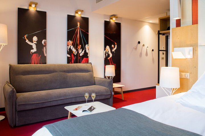 Room 8 of 39
