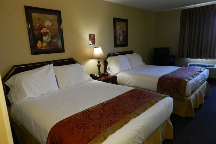 Standard Room, King or Two Doubles (1 of 5)