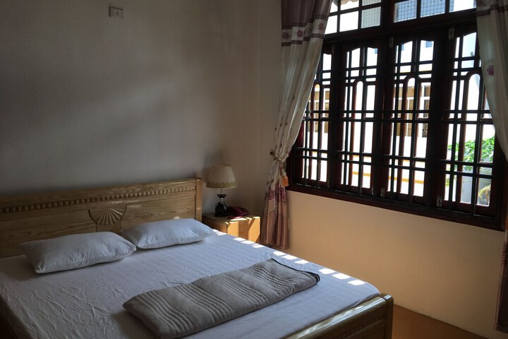 Room 3 of 65