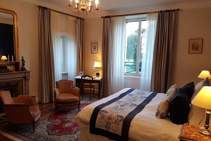Room 7 of 92