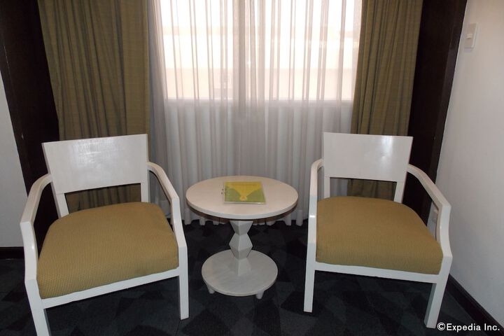 Room 27 of 67