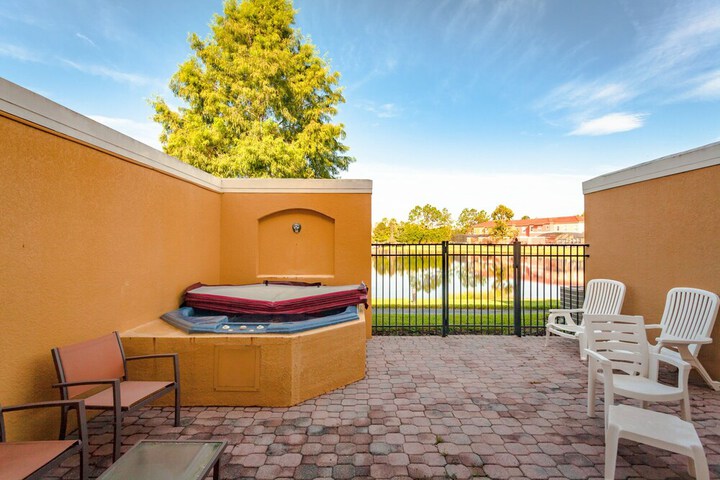 Terrace/Patio 11 of 15