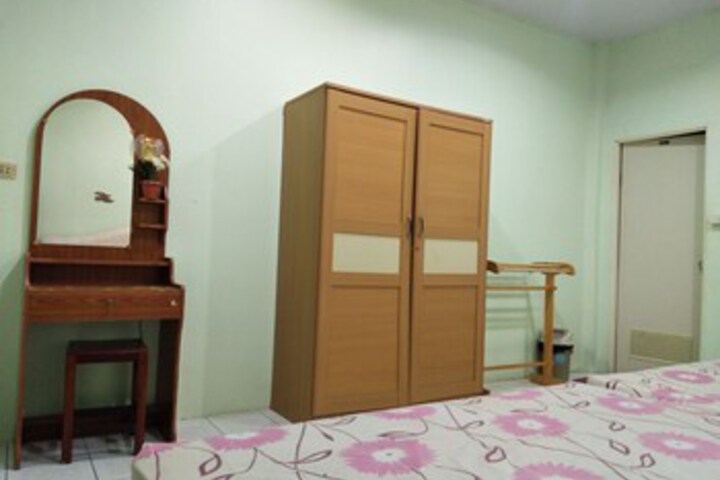 Room 35 of 50