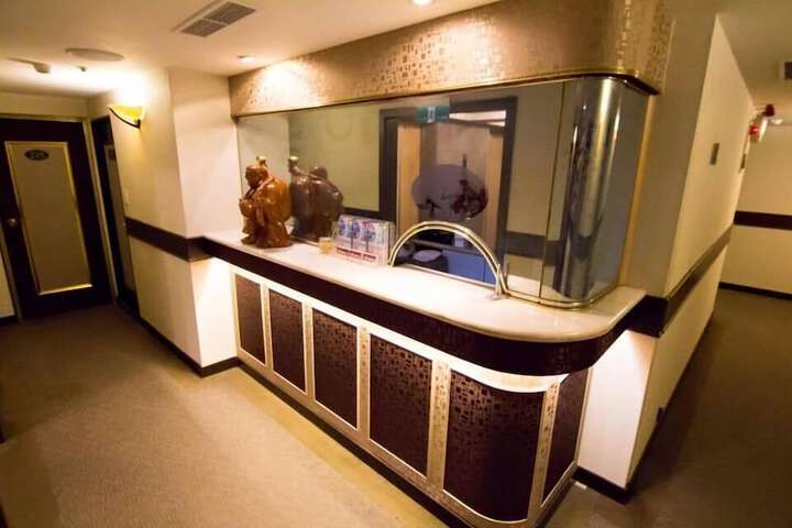 CaRry Hotel