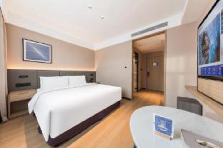 Room 7 of 7
