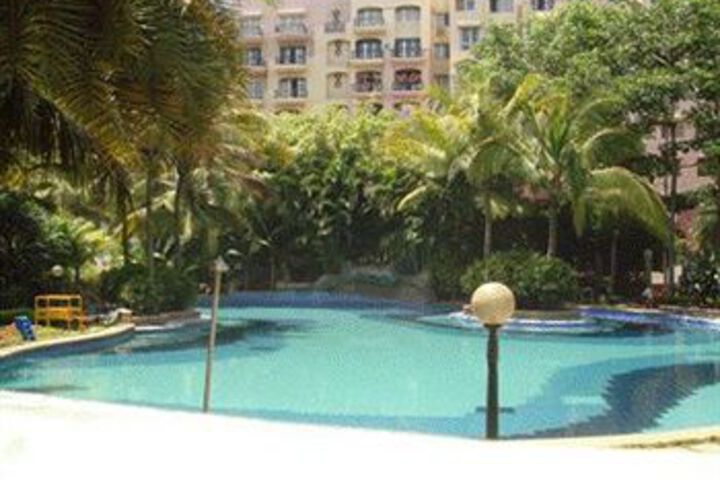Pool 19 of 27
