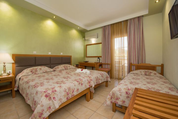 Room 10 of 65