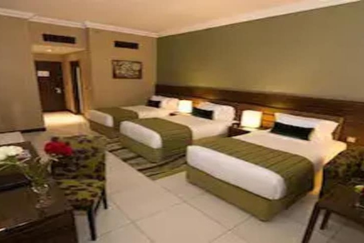 Room 5 of 11