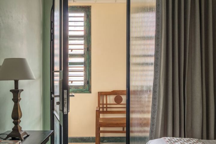 Room 6 of 64